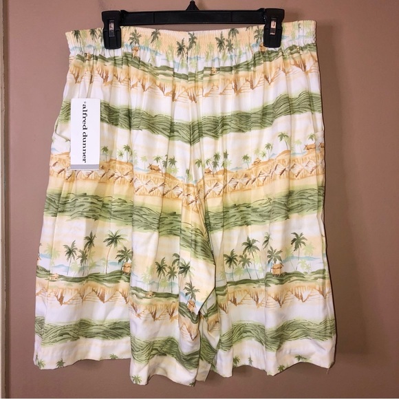 Alfred Dunner Hawaiian Palm Tree Pull On Shorts Green Tan 14 - Picture 2 of 5
